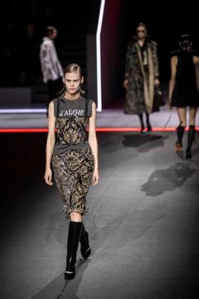 PFW - Dior Runway Models present creations by Dior for the Womenswear Ready-to-wear Fall-Winter 2025 2026 collection as part of the Paris Fashion Week, in Paris on March 4, 2025. Photo by Eliot Blondet ABACAPRESS.COM Paris France  Copyright: xBlondetxEliot ABACAx