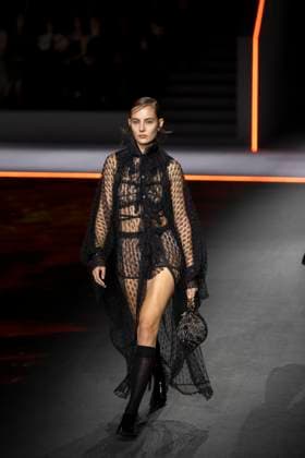 PFW - Dior Runway Models present creations by Dior for the Womenswear Ready-to-wear Fall-Winter 2025 2026 collection as part of the Paris Fashion Week, in Paris on March 4, 2025. Photo by Eliot Blondet ABACAPRESS.COM Paris France  Copyright: xBlondetxEliot ABACAx