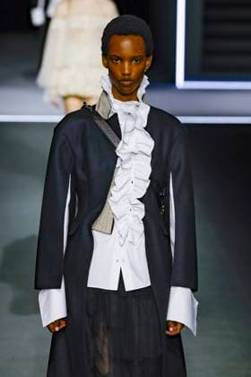 Défilé Christian Dior Mode Féminine Prêt À Porter Automne Hiver 2025 2026 lors de la Fashion Week de Paris PFW Défilé Christian Dior Mode Féminine Prêt À Porter Automne Hiver 2025 2026 lors de la Fashion Week de Paris PFW , à Paris, France, le 4 mars 2025 Runway Christian Dior Womenswear Ready to Wear Fall Winter 2025 2026 show during Paris Fashion Week PFW , in Paris, France, March 4, 2025 Paris France  Copyright: xAgencex xBestimagexAgencex xBestimagex