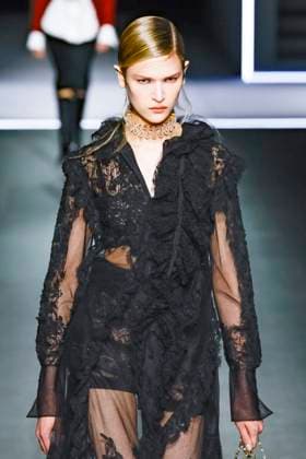 Défilé Christian Dior Mode Féminine Prêt À Porter Automne Hiver 2025 2026 lors de la Fashion Week de Paris PFW Défilé Christian Dior Mode Féminine Prêt À Porter Automne Hiver 2025 2026 lors de la Fashion Week de Paris PFW , à Paris, France, le 4 mars 2025 Runway Christian Dior Womenswear Ready to Wear Fall Winter 2025 2026 show during Paris Fashion Week PFW , in Paris, France, March 4, 2025 Paris France  Copyright: xAgencex xBestimagexAgencex xBestimagex