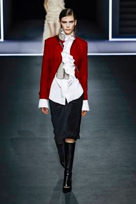 Défilé Christian Dior Mode Féminine Prêt À Porter Automne Hiver 2025 2026 lors de la Fashion Week de Paris PFW Défilé Christian Dior Mode Féminine Prêt À Porter Automne Hiver 2025 2026 lors de la Fashion Week de Paris PFW , à Paris, France, le 4 mars 2025 Runway Christian Dior Womenswear Ready to Wear Fall Winter 2025 2026 show during Paris Fashion Week PFW , in Paris, France, March 4, 2025 Paris France  Copyright: xAgencex xBestimagexAgencex xBestimagex
