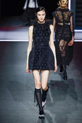 Défilé Christian Dior Mode Féminine Prêt À Porter Automne Hiver 2025 2026 lors de la Fashion Week de Paris PFW Défilé Christian Dior Mode Féminine Prêt À Porter Automne Hiver 2025 2026 lors de la Fashion Week de Paris PFW , à Paris, France, le 4 mars 2025 Runway Christian Dior Womenswear Ready to Wear Fall Winter 2025 2026 show during Paris Fashion Week PFW , in Paris, France, March 4, 2025 Paris France  Copyright: xAgencex xBestimagexAgencex xBestimagex