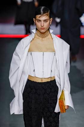 Défilé Christian Dior Mode Féminine Prêt À Porter Automne Hiver 2025 2026 lors de la Fashion Week de Paris PFW Défilé Christian Dior Mode Féminine Prêt À Porter Automne Hiver 2025 2026 lors de la Fashion Week de Paris PFW , à Paris, France, le 4 mars 2025 Runway Christian Dior Womenswear Ready to Wear Fall Winter 2025 2026 show during Paris Fashion Week PFW , in Paris, France, March 4, 2025 Paris France  Copyright: xAgencex xBestimagexAgencex xBestimagex