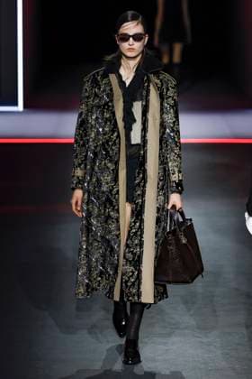 Défilé Christian Dior Mode Féminine Prêt À Porter Automne Hiver 2025 2026 lors de la Fashion Week de Paris PFW Défilé Christian Dior Mode Féminine Prêt À Porter Automne Hiver 2025 2026 lors de la Fashion Week de Paris PFW , à Paris, France, le 4 mars 2025 Runway Christian Dior Womenswear Ready to Wear Fall Winter 2025 2026 show during Paris Fashion Week PFW , in Paris, France, March 4, 2025 Paris France  Copyright: xAgencex xBestimagexAgencex xBestimagex