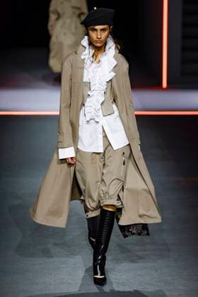 Défilé Christian Dior Mode Féminine Prêt À Porter Automne Hiver 2025 2026 lors de la Fashion Week de Paris PFW Défilé Christian Dior Mode Féminine Prêt À Porter Automne Hiver 2025 2026 lors de la Fashion Week de Paris PFW , à Paris, France, le 4 mars 2025 Runway Christian Dior Womenswear Ready to Wear Fall Winter 2025 2026 show during Paris Fashion Week PFW , in Paris, France, March 4, 2025 Paris France  Copyright: xAgencex xBestimagexAgencex xBestimagex