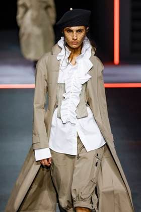 Défilé Christian Dior Mode Féminine Prêt À Porter Automne Hiver 2025 2026 lors de la Fashion Week de Paris PFW Défilé Christian Dior Mode Féminine Prêt À Porter Automne Hiver 2025 2026 lors de la Fashion Week de Paris PFW , à Paris, France, le 4 mars 2025 Runway Christian Dior Womenswear Ready to Wear Fall Winter 2025 2026 show during Paris Fashion Week PFW , in Paris, France, March 4, 2025 Paris France  Copyright: xAgencex xBestimagexAgencex xBestimagex