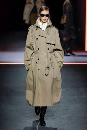 Défilé Christian Dior Mode Féminine Prêt À Porter Automne Hiver 2025 2026 lors de la Fashion Week de Paris PFW Défilé Christian Dior Mode Féminine Prêt À Porter Automne Hiver 2025 2026 lors de la Fashion Week de Paris PFW , à Paris, France, le 4 mars 2025 Runway Christian Dior Womenswear Ready to Wear Fall Winter 2025 2026 show during Paris Fashion Week PFW , in Paris, France, March 4, 2025 Paris France  Copyright: xAgencex xBestimagexAgencex xBestimagex