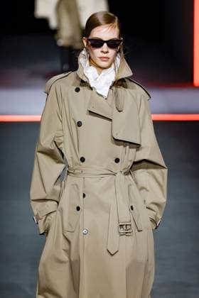 Défilé Christian Dior Mode Féminine Prêt À Porter Automne Hiver 2025 2026 lors de la Fashion Week de Paris PFW Défilé Christian Dior Mode Féminine Prêt À Porter Automne Hiver 2025 2026 lors de la Fashion Week de Paris PFW , à Paris, France, le 4 mars 2025 Runway Christian Dior Womenswear Ready to Wear Fall Winter 2025 2026 show during Paris Fashion Week PFW , in Paris, France, March 4, 2025 Paris France  Copyright: xAgencex xBestimagexAgencex xBestimagex
