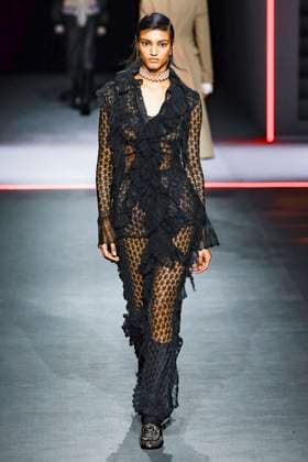 Défilé Christian Dior Mode Féminine Prêt À Porter Automne Hiver 2025 2026 lors de la Fashion Week de Paris PFW Défilé Christian Dior Mode Féminine Prêt À Porter Automne Hiver 2025 2026 lors de la Fashion Week de Paris PFW , à Paris, France, le 4 mars 2025 Runway Christian Dior Womenswear Ready to Wear Fall Winter 2025 2026 show during Paris Fashion Week PFW , in Paris, France, March 4, 2025 Paris France  Copyright: xAgencex xBestimagexAgencex xBestimagex