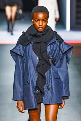 Défilé Christian Dior Mode Féminine Prêt À Porter Automne Hiver 2025 2026 lors de la Fashion Week de Paris PFW Défilé Christian Dior Mode Féminine Prêt À Porter Automne Hiver 2025 2026 lors de la Fashion Week de Paris PFW , à Paris, France, le 4 mars 2025 Runway Christian Dior Womenswear Ready to Wear Fall Winter 2025 2026 show during Paris Fashion Week PFW , in Paris, France, March 4, 2025 Paris France  Copyright: xAgencex xBestimagexAgencex xBestimagex