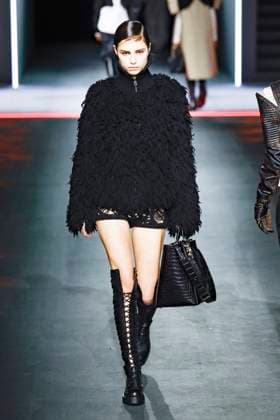 Défilé Christian Dior Mode Féminine Prêt À Porter Automne Hiver 2025 2026 lors de la Fashion Week de Paris PFW Défilé Christian Dior Mode Féminine Prêt À Porter Automne Hiver 2025 2026 lors de la Fashion Week de Paris PFW , à Paris, France, le 4 mars 2025 Runway Christian Dior Womenswear Ready to Wear Fall Winter 2025 2026 show during Paris Fashion Week PFW , in Paris, France, March 4, 2025 Paris France  Copyright: xAgencex xBestimagexAgencex xBestimagex