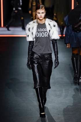 Défilé Christian Dior Mode Féminine Prêt À Porter Automne Hiver 2025 2026 lors de la Fashion Week de Paris PFW Défilé Christian Dior Mode Féminine Prêt À Porter Automne Hiver 2025 2026 lors de la Fashion Week de Paris PFW , à Paris, France, le 4 mars 2025 Runway Christian Dior Womenswear Ready to Wear Fall Winter 2025 2026 show during Paris Fashion Week PFW , in Paris, France, March 4, 2025 Paris France  Copyright: xAgencex xBestimagexAgencex xBestimagex