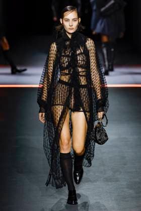 Défilé Christian Dior Mode Féminine Prêt À Porter Automne Hiver 2025 2026 lors de la Fashion Week de Paris PFW Défilé Christian Dior Mode Féminine Prêt À Porter Automne Hiver 2025 2026 lors de la Fashion Week de Paris PFW , à Paris, France, le 4 mars 2025 Runway Christian Dior Womenswear Ready to Wear Fall Winter 2025 2026 show during Paris Fashion Week PFW , in Paris, France, March 4, 2025 Paris France  Copyright: xAgencex xBestimagexAgencex xBestimagex
