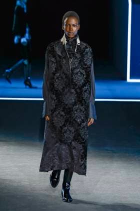 Défilé Christian Dior Mode Féminine Prêt À Porter Automne Hiver 2025 2026 lors de la Fashion Week de Paris PFW Défilé Christian Dior Mode Féminine Prêt À Porter Automne Hiver 2025 2026 lors de la Fashion Week de Paris PFW , à Paris, France, le 4 mars 2025 Runway Christian Dior Womenswear Ready to Wear Fall Winter 2025 2026 show during Paris Fashion Week PFW , in Paris, France, March 4, 2025 Paris France  Copyright: xAgencex xBestimagexAgencex xBestimagex
