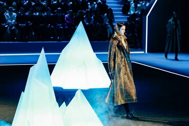 Défilé Christian Dior Mode Féminine Prêt À Porter Automne Hiver 2025 2026 lors de la Fashion Week de Paris PFW Défilé Christian Dior Mode Féminine Prêt À Porter Automne Hiver 2025 2026 lors de la Fashion Week de Paris PFW , à Paris, France, le 4 mars 2025 Runway Christian Dior Womenswear Ready to Wear Fall Winter 2025 2026 show during Paris Fashion Week PFW , in Paris, France, March 4, 2025 Paris France  Copyright: xAgencex xBestimagexAgencex xBestimagex