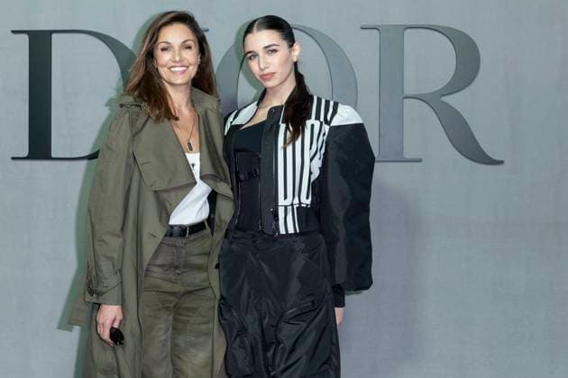 Photocall at the Christian Dior Womenswear Ready to Wear Fall Winter 2025 2026 show during Paris Fashion Week PFW Nadia Fares and her daughter Shana Leelee Chasman at the photocall at the Christian Dior Womenswear Ready to Wear Fall Winter 2025 2026 show during Paris Fashion Week PFW , in Paris, France, March 4, 2025 Olivier Borde Bestimage Photocall at the Christian Dior Womenswear Ready to Wear Fall Winter 2025 2026 show during Paris Fashion Week PFW , in Paris, France, March 4, 2025 Paris France  Copyright: xOLIVIERxBORDEx xBESTIMAGExOLIVIERxBORDEx xBESTIMAGEx