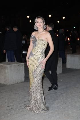 Arrivals at Le Grand Diner du Louvre during the Womenswear Fall Winter 2025 2026 as part of Paris Fashion Week PFW Gigi Hadid arrives at Le Grand Diner du Louvre during the Womenswear Fall Winter 2025 2026 as part of Paris Fashion Week PFW , in Paris, France, March 04, 2025 Cyril Moreau Bestimage Celebs arriving at Le Grand Diner du Louvre during the Womenswear Fall Winter 2025 2026 as part of Paris Fashion Week on March 04, 2025 in Paris, France Paris France  Copyright: xCYRILxMOREAUx xBESTIMAGExCYRILxMOREAUx xBESTIMAGEx