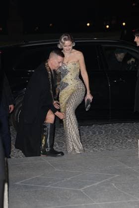 Arrivals at Le Grand Diner du Louvre during the Womenswear Fall Winter 2025 2026 as part of Paris Fashion Week PFW Gigi Hadid arrives at Le Grand Diner du Louvre during the Womenswear Fall Winter 2025 2026 as part of Paris Fashion Week PFW , in Paris, France, March 04, 2025 Cyril Moreau Bestimage Celebs arriving at Le Grand Diner du Louvre during the Womenswear Fall Winter 2025 2026 as part of Paris Fashion Week on March 04, 2025 in Paris, France Paris France  Copyright: xCYRILxMOREAUx xBESTIMAGExCYRILxMOREAUx xBESTIMAGEx