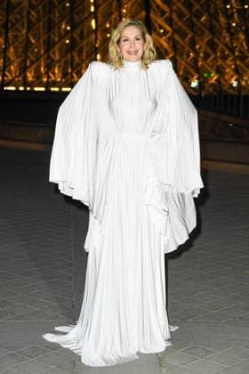 PFW Le Grand Diner du Louvre Arrivals Photocall Kelly Rutherford attending the Le Grand Diner du Louvre Arrivals Photocall at the Musee du Louvre as part of Paris Fashion Week on March 04, 2025 in Paris, France. Photo by Aurore Marechal ABACAPRESS.COM Paris France  Copyright: xMarechalxAurore ABACAx