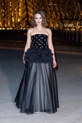 Le Grand Diner du Louvre photo call Keira Knightley Photo Call du Le Grand Diner du Louvre lors de la Fashion Week à Paris le 5 mars 2025 Olivier Borde Bestimage Photo call Le Grand Diner du Louvre during Fashion Week in Paris on March 5th, 2025 Paris France  Copyright: xOLIVIERxBORDEx xBESTIMAGExOLIVIERxBORDEx xBESTIMAGEx