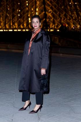 Le Grand Diner du Louvre photo call India Mahdavi Photo Call du Le Grand Diner du Louvre lors de la Fashion Week à Paris le 5 mars 2025 Olivier Borde Bestimage Photo call Le Grand Diner du Louvre during Fashion Week in Paris on March 5th, 2025 Paris France  Copyright: xOLIVIERxBORDEx xBESTIMAGExOLIVIERxBORDEx xBESTIMAGEx