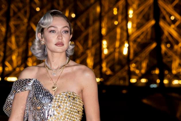 Le Grand Diner du Louvre photo call Gigi Hadid Photo Call du Le Grand Diner du Louvre during Fashion Week in Paris on March 5th, 2025 Olivier Borde Bestimage Photo call Le Grand Diner du Louvre during Fashion Week in Paris on March 5th, 2025 Paris France  Copyright: xOLIVIERxBORDEx xBESTIMAGExOLIVIERxBORDEx xBESTIMAGEx