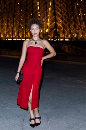 Le Grand Diner du Louvre photo call Louiza Aura Photo Call du Le Grand Diner du Louvre lors de la Fashion Week à Paris le 5 mars 2025 Olivier Borde Bestimage Photo call Le Grand Diner du Louvre during Fashion Week in Paris on March 5th, 2025 Paris France  Copyright: xOLIVIERxBORDEx xBESTIMAGExOLIVIERxBORDEx xBESTIMAGEx