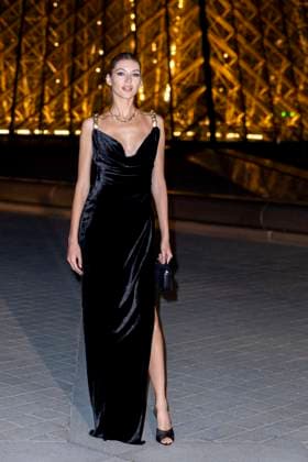 Le Grand Diner du Louvre photo call Valery Kaufman Photo Call du Le Grand Diner du Louvre lors de la Fashion Week à Paris le 5 mars 2025 Olivier Borde Bestimage Photo call Le Grand Diner du Louvre during Fashion Week in Paris on March 5th, 2025 Paris France  Copyright: xOLIVIERxBORDEx xBESTIMAGExOLIVIERxBORDEx xBESTIMAGEx