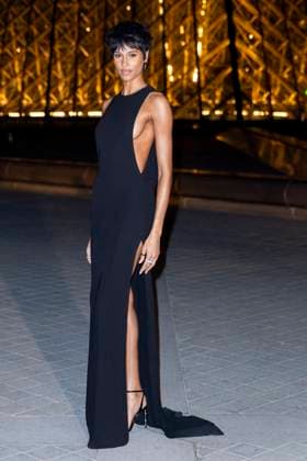 Le Grand Diner du Louvre photo call Cindy Bruna Photo Call du Le Grand Diner du Louvre during Fashion Week in Paris on March 5th, 2025 Olivier Borde Bestimage Photo call Le Grand Diner du Louvre during Fashion Week in Paris on March 5th, 2025 Paris France  Copyright: xOLIVIERxBORDEx xBESTIMAGExOLIVIERxBORDEx xBESTIMAGEx