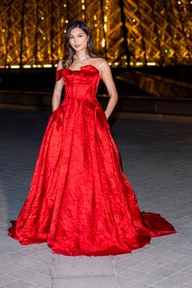 Le Grand Diner du Louvre photo call Gemma Chan Photo Call du Le Grand Diner du Louvre during Fashion Week in Paris on March 5th, 2025 Olivier Borde Bestimage Photo call Le Grand Diner du Louvre during Fashion Week in Paris on March 5th, 2025 Paris France  Copyright: xOLIVIERxBORDEx xBESTIMAGExOLIVIERxBORDEx xBESTIMAGEx