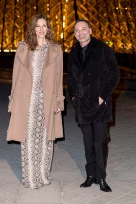 Le Grand Diner du Louvre photo call Doria Tillier, Augustin Trapenard Photo Call du Le Grand Diner du Louvre lors de la Fashion Week à Paris le 5 mars 2025 Olivier Borde Bestimage Photo call Le Grand Diner du Louvre during Fashion Week in Paris on March 5th, 2025 Paris France  Copyright: xOLIVIERxBORDEx xBESTIMAGExOLIVIERxBORDEx xBESTIMAGEx