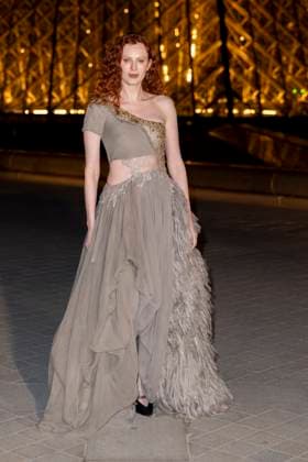 Le Grand Diner du Louvre photo call Karen Elson Photo Call du Le Grand Diner du Louvre during Fashion Week in Paris on March 5th, 2025 Olivier Borde Bestimage Photo call Le Grand Diner du Louvre during Fashion Week in Paris on March 5th, 2025 Paris France  Copyright: xOLIVIERxBORDEx xBESTIMAGExOLIVIERxBORDEx xBESTIMAGEx