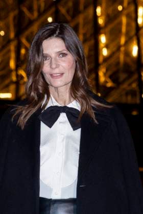 Le Grand Diner du Louvre photo call Chiara Mastroianni Photo Call du Le Grand Diner du Louvre lors de la Fashion Week à Paris le 5 mars 2025 Olivier Borde Bestimage Photo call Le Grand Diner du Louvre during Fashion Week in Paris on March 5th, 2025 Paris France  Copyright: xOLIVIERxBORDEx xBESTIMAGExOLIVIERxBORDEx xBESTIMAGEx