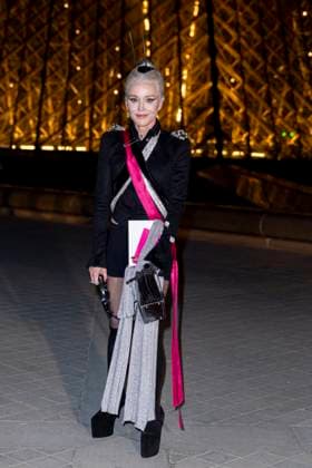 Le Grand Diner du Louvre photo call Daphne Guinness Photo Call du Le Grand Diner du Louvre lors de la Fashion Week à Paris le 5 mars 2025 Olivier Borde Bestimage Photo call Le Grand Diner du Louvre during Fashion Week in Paris on March 5th, 2025 Paris France  Copyright: xOLIVIERxBORDEx xBESTIMAGExOLIVIERxBORDEx xBESTIMAGEx