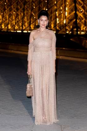 Le Grand Diner du Louvre photo call Laetitia Casta Photo Call du Le Grand Diner du Louvre lors de la Fashion Week à Paris le 5 mars 2025 Olivier Borde Bestimage Photo call Le Grand Diner du Louvre during Fashion Week in Paris on March 5th, 2025 Paris France  Copyright: xOLIVIERxBORDEx xBESTIMAGExOLIVIERxBORDEx xBESTIMAGEx