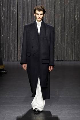Alainpaul Ready to wear fall winter 2025 26 Paris March 2025 Alainpaul Ready to wear fall winter 2025 26 Paris March 2025, Credit:Zeppelin Avalon  Copyright: xZeppelinx xAvalonx 0972163381