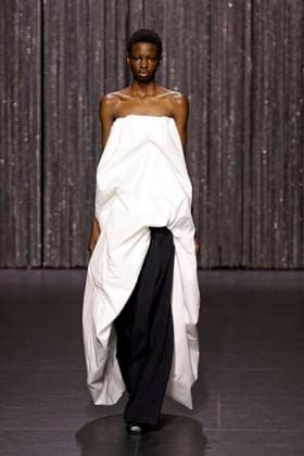 Alainpaul Ready to wear fall winter 2025 26 Paris March 2025 Alainpaul Ready to wear fall winter 2025 26 Paris March 2025, Credit:Zeppelin Avalon  Copyright: xZeppelinx xAvalonx 0972163430