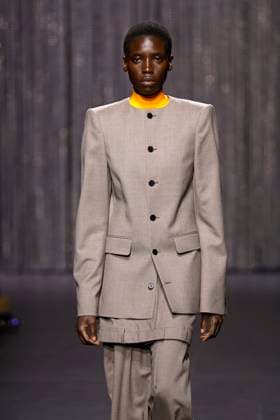 Alainpaul Ready to wear fall winter 2025 26 Paris March 2025 Alainpaul Ready to wear fall winter 2025 26 Paris March 2025, Credit:Zeppelin Avalon  Copyright: xZeppelinx xAvalonx 0972164151