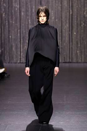 Alainpaul Ready to wear fall winter 2025 26 Paris March 2025 Alainpaul Ready to wear fall winter 2025 26 Paris March 2025, Credit:Zeppelin Avalon  Copyright: xZeppelinx xAvalonx 0972164231