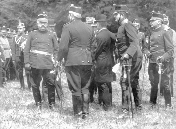Archivbilder der Woche KW10 RECORD DATE NOT STATED General Ulrich Wille (front left) around 1916 General Ulrich Wille (front left) around 1916. Copyright: RDB ATP 1032_05_rdb00088516