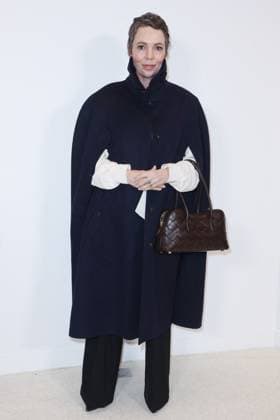 PFW - Stella McCartney Photocall Olivia Colman at the Stella McCartney fashion show as part of Paris Fashion Week on March 5, 2025 in Paris, France. Photo by Jerome Domine ABACAPRESS.COM Paris France  Copyright: xDominexJerome ABACAx