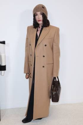 PFW - Stella McCartney Photocall Isabelle Adjani at the Stella McCartney fashion show as part of Paris Fashion Week on March 5, 2025 in Paris, France. Photo by Jerome Domine ABACAPRESS.COM Paris France  Copyright: xDominexJerome ABACAx