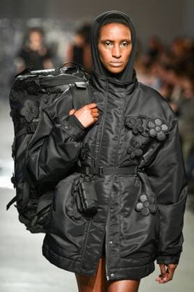 PFW - Cecilie Bahnsen Runway A model walks the runway for a collection by Cecilie Bahnsen as part of Paris Fashion Week at the Palais de Tokyo in Paris, on March 5, 2025. Photo by Firas Abdullah ABACAPRESS.COM Paris Ile-de-France France  Copyright: xAbdullahxFiras ABACAx