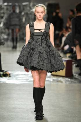 PFW - Cecilie Bahnsen Runway A model walks the runway for a collection by Cecilie Bahnsen as part of Paris Fashion Week at the Palais de Tokyo in Paris, on March 5, 2025. Photo by Firas Abdullah ABACAPRESS.COM Paris Ile-de-France France  Copyright: xAbdullahxFiras ABACAx