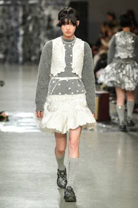 PFW - Cecilie Bahnsen Runway A model walks the runway for a collection by Cecilie Bahnsen as part of Paris Fashion Week at the Palais de Tokyo in Paris, on March 5, 2025. Photo by Firas Abdullah ABACAPRESS.COM Paris Ile-de-France France  Copyright: xAbdullahxFiras ABACAx