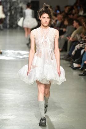 PFW - Cecilie Bahnsen Runway A model walks the runway for a collection by Cecilie Bahnsen as part of Paris Fashion Week at the Palais de Tokyo in Paris, on March 5, 2025. Photo by Firas Abdullah ABACAPRESS.COM Paris Ile-de-France France  Copyright: xAbdullahxFiras ABACAx