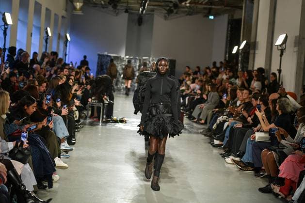 PFW - Cecilie Bahnsen Runway Models walk the runway for a collection by Cecilie Bahnsen as part of Paris Fashion Week at the Palais de Tokyo in Paris, on March 5, 2025. Photo by Firas Abdullah ABACAPRESS.COM Paris Ile-de-France France  Copyright: xAbdullahxFiras ABACAx