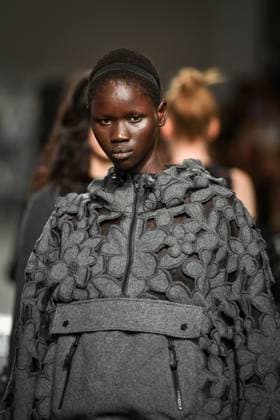 PFW - Cecilie Bahnsen Runway A model walks the runway for a collection by Cecilie Bahnsen as part of Paris Fashion Week at the Palais de Tokyo in Paris, on March 5, 2025. Photo by Firas Abdullah ABACAPRESS.COM Paris Ile-de-France France  Copyright: xAbdullahxFiras ABACAx