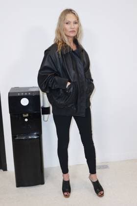 PFW - Stella McCartney Photocall Kate Moss at the Stella McCartney fashion show as part of Paris Fashion Week on March 5, 2025 in Paris, France. Photo by Jerome Domine ABACAPRESS.COM Paris France  Copyright: xDominexJerome ABACAx