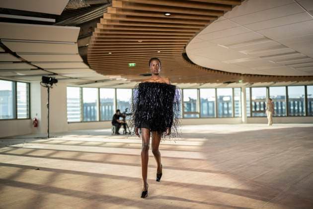 PFW - Stella McCartney Runway A model presents a creation by Stella McCartney for the Womenswear Ready-to-wear Fall-Winter 2025 2026 collection as part of the Paris Fashion Week, in Paris on March 5, 2025. Photo by Eliot Blondet ABACAPRESS.COM Paris France  Copyright: xBlondetxEliot ABACAx